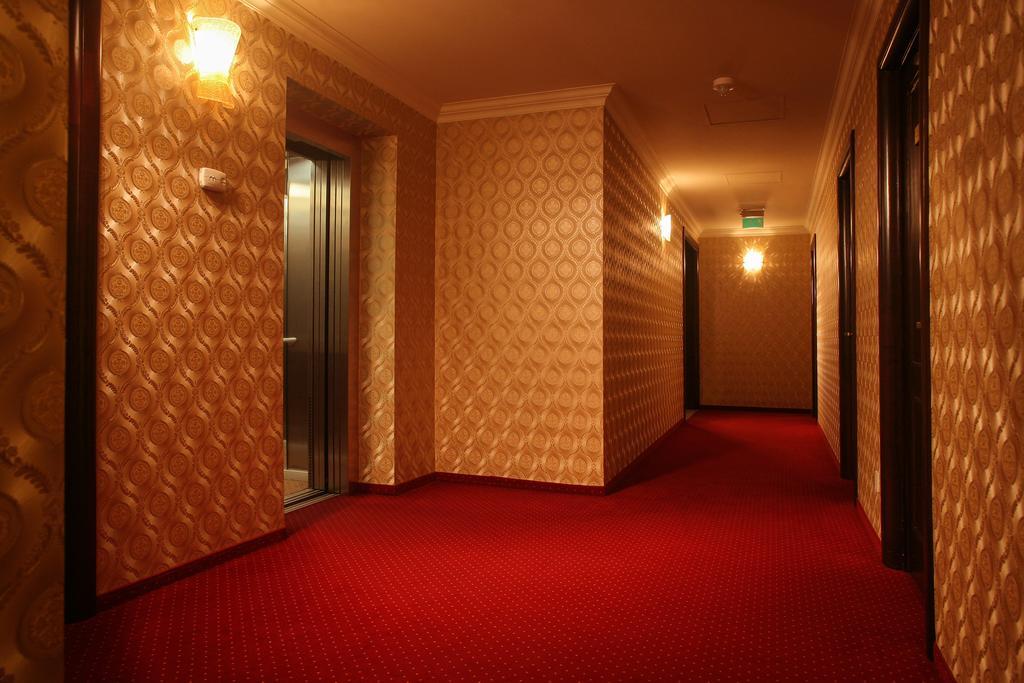 Hotel Novera Тімішоара Екстер'єр фото